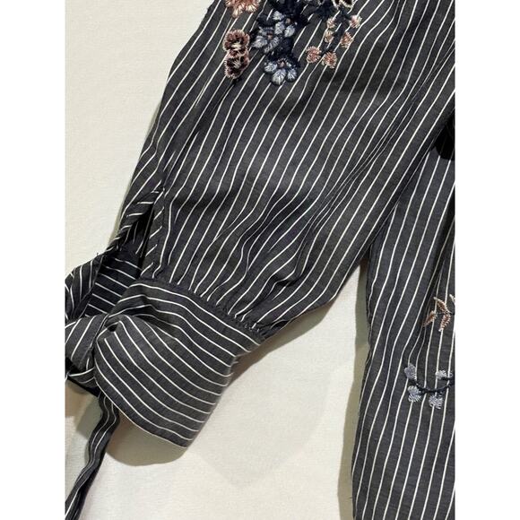 American Eagle embroidered stripe Loose Peasant Boho Coastal off shoulder top S - Picture 4 of 10